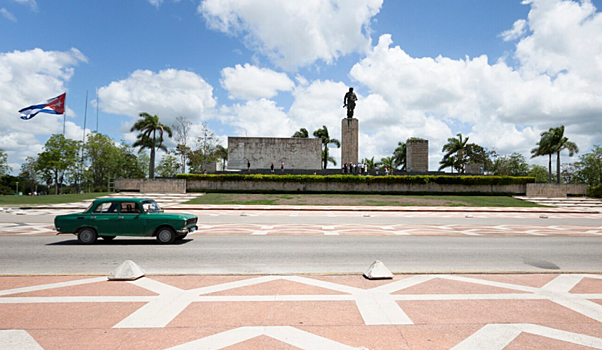 Вместо отдыха на Кубе туроператор предлагает туристам туры в Египет и Вьетнам