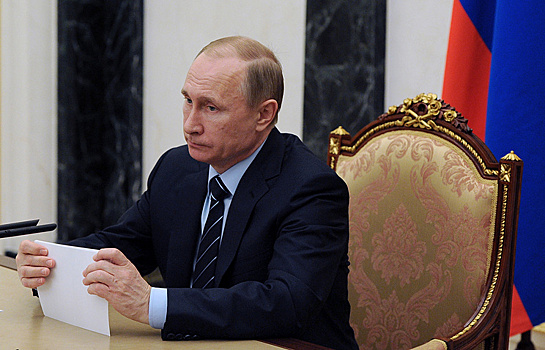 Путин упразднил Крымский федеральный округ