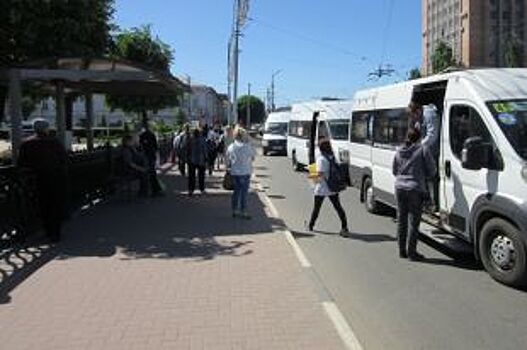 В Новороссийске награжден водитель, который возит беременных бесплатно