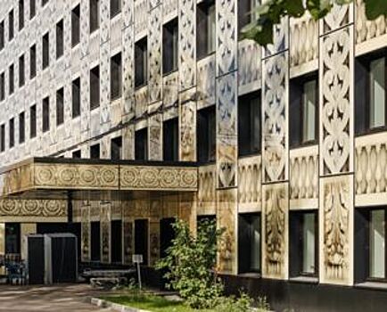 Фасады ГБК №23 в Москве украсили рисунки с элементами классической архитектуры