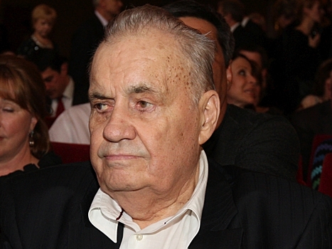 Дмитрий Быков: Эльдар Рязанов изобрел для нас Новый год