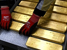 Золото за год подорожало более чем на 80%