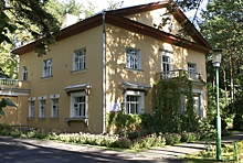 Дом академика Курчатова был создан по проекту архитектора Ивана Жолтовского