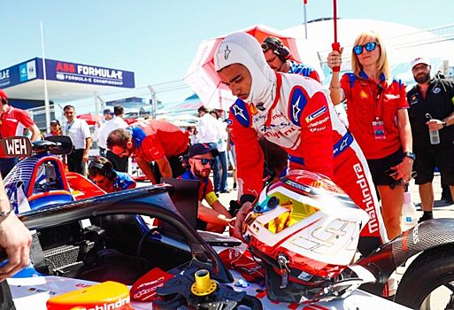 Официально: Паскаль Верляйн и Брендон Хартли – тест-пилоты Ferrari