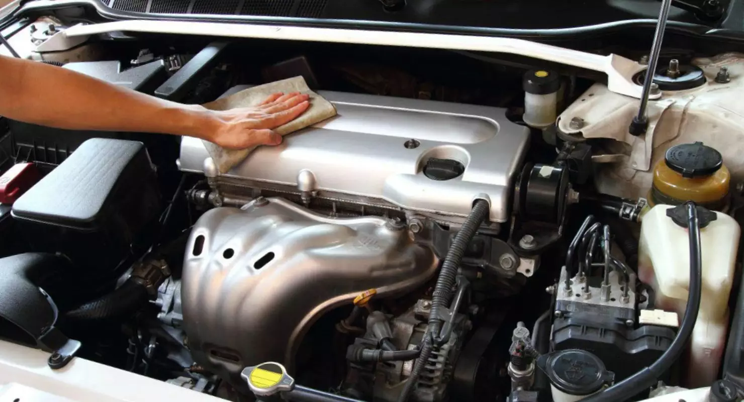 до какой температуры нужно прогревать двигатель. прогрев мотора автомобиля. двигатель автомобиля. сколько нужно прогревать двигатель машины. температура двигателя зимой.