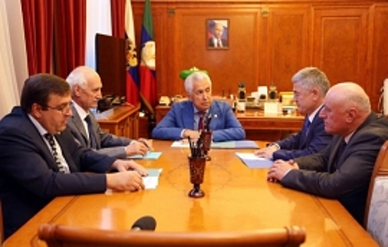 Главе Дагестана представили нового чиновника Ростехнадзора