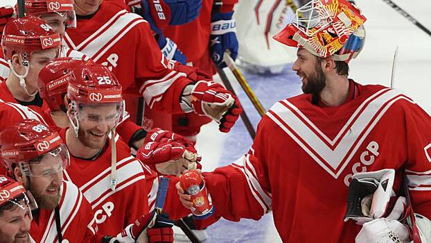 Российские хоккеисты победили сборную Канады со счетом 4:3 в матче Кубка Первого канала