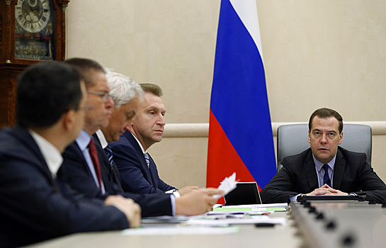 Медведев проведет президиум по нацпроектам