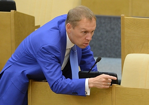 «Изучим и понаблюдаем»: Депутат Луговой рассказал, почему зол на «Би-2»