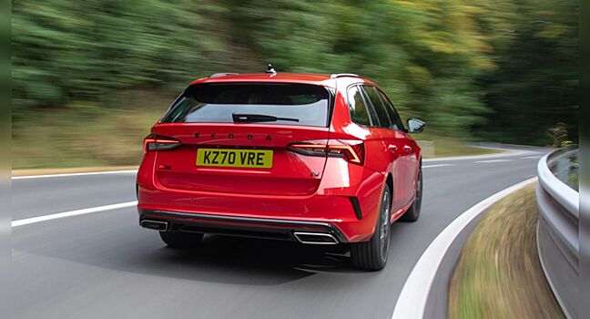Названа стоимость «заряженного» гибридного Skoda Octavia vRS iV