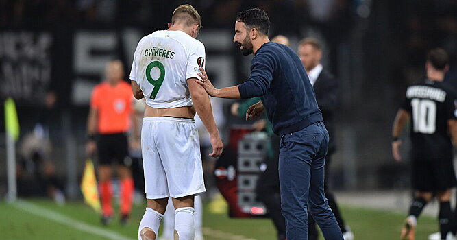 Яп Стам: «МЮ» следует бороться за лучших в мире, и я не уверен, что Дьокереш в их числе. Португальская лига ни в какое сравнение не идет с английской, с Хейлундом было то же самое»