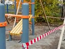 На воркаут-площадке на ул. Ленинградской в Вологде установили тренажеры
