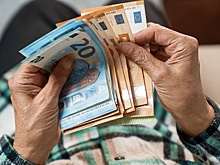 Итальянец переоделся старушкой для продления в мэрии пенсии покойной матери