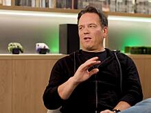 Фанат попросил Фила Спенсера оставить ему автограф на PlayStation 5