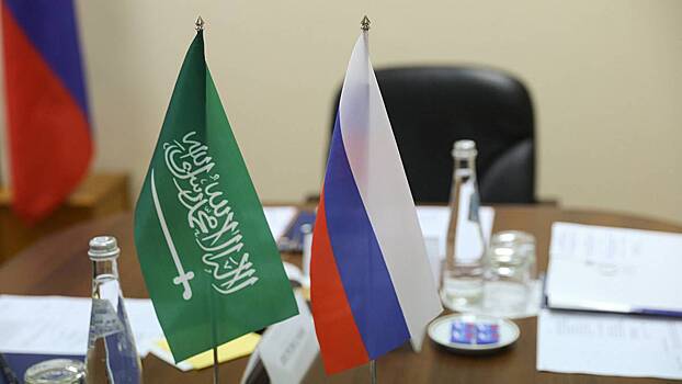 Путин созвонился с наследным принцем Саудовской Аравии