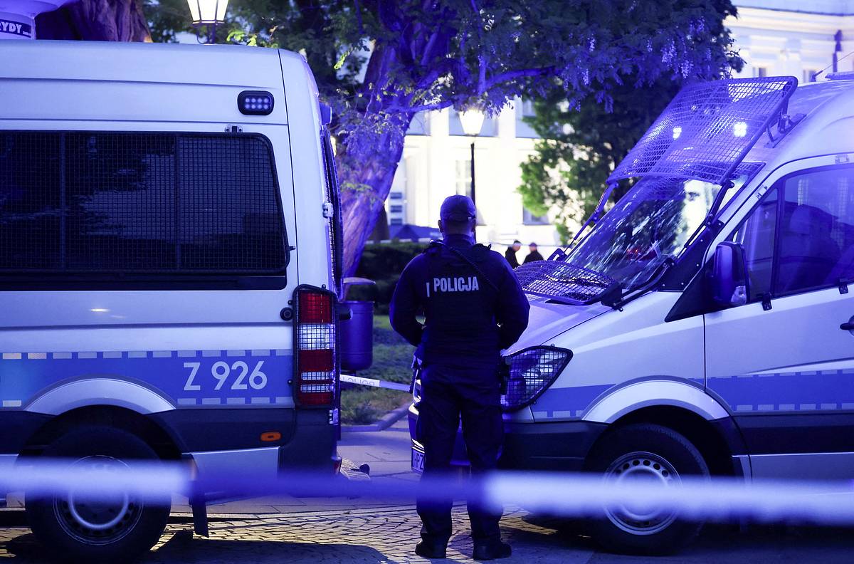 Поляки пожаловались на превращение Варшавы в гетто из-за украинских банд