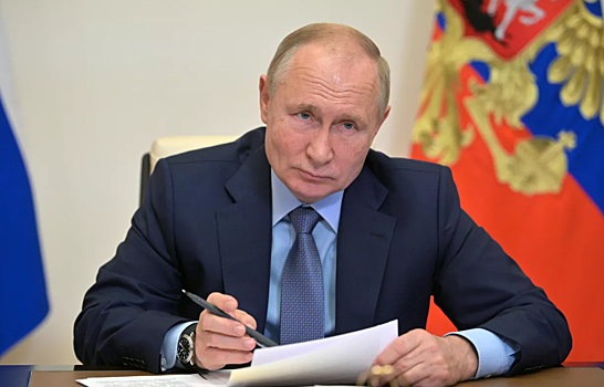 Путин отменил требование к экспортерам по продаже 50% валютной выручки