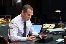 Медведев назвал два самых активных региона по контрактникам в ВС РФ