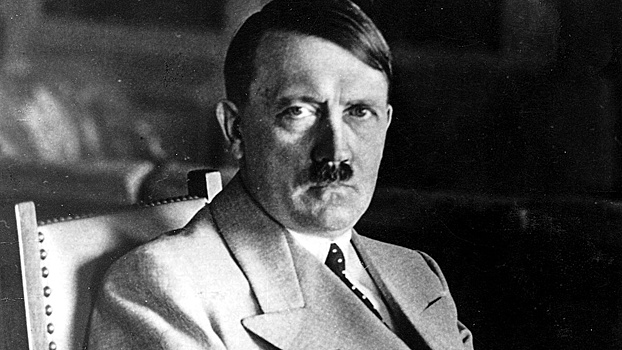 «Его душевное равновесие сломлено»: ФСБ РФ опубликовала архивные материалы о последних днях Гитлера
