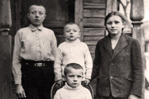 Как родных Гагарина пытались угнать в Германию