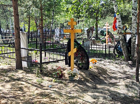 В Нижневартовске неизвестные разргромили несколько могил на кладбище: «Это издевательство»