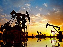 Нефть снова дешевеет после недавнего роста