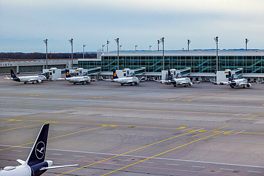 Аэропорт в Германии возобновил полеты после инцидента с дронами