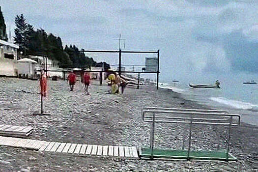 Пляжи в Сочи эвакуировали из-за угрозы атаки беспилотников