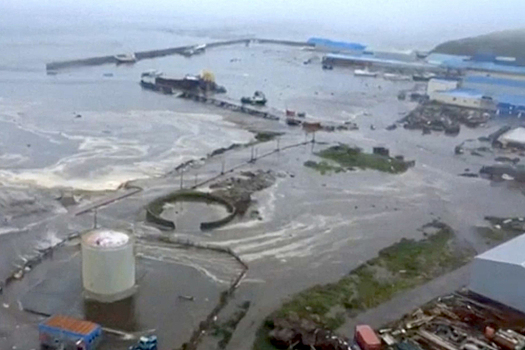 «С работы так и не отпустили»: жители Камчатки рассказали, как пережили землетрясение