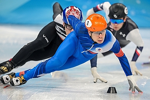 Россиянин Елистратов выиграл бронзу в шорт-треке на Олимпиаде в Пекине
