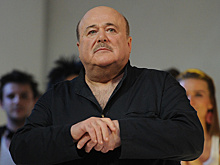 Александр Калягин вручит свою премию Роману Виктюку
