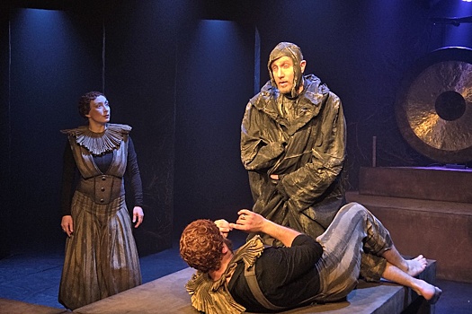 Денис Бокурадзе на сцене театра "Грань" представил премьеру спектакля "Ззоп"