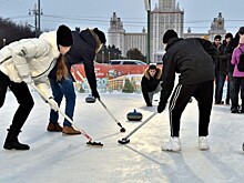 Факультет политологии МГУ выиграл Кубок на соревнованиях по керлингу