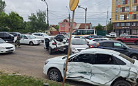 В Воронеже маршрутный автобус столкнулся с шестью автомобилями