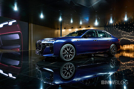 Frozen Tanzanite Blue - идеальный цвет для BMW i7 M70