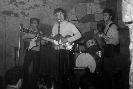 Премия BRIT Awards может быть присуждена The Beatles спустя 40 лет
