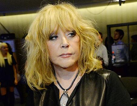 Пугачева скорбит по ушедшей из жизни Сенчиной