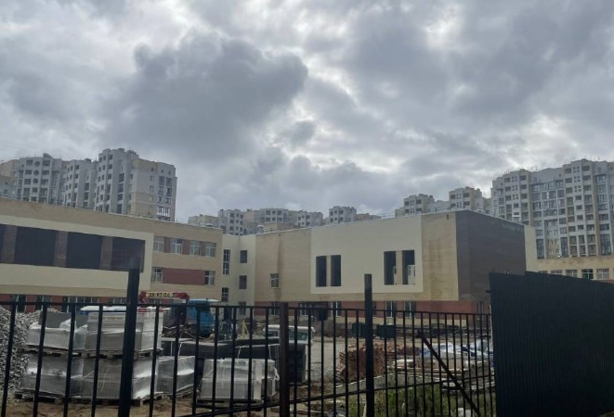 Школу в микрорайоне «Серебряный берег» откроют 1 сентября — Хоценко