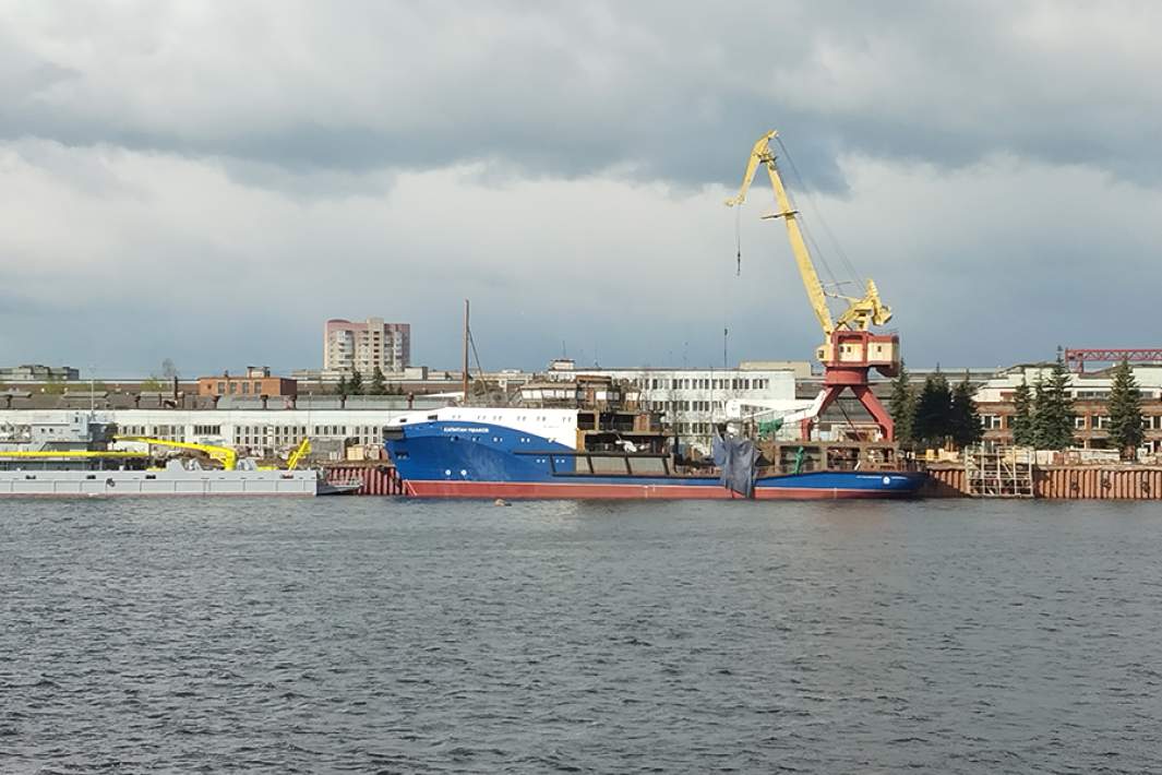 В Санкт-Петербурге тонет буксир «Капитан Ушаков»