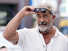 68-летний актер Мел Гибсон вышел в свет с возлюбленной моложе него на 35 лет