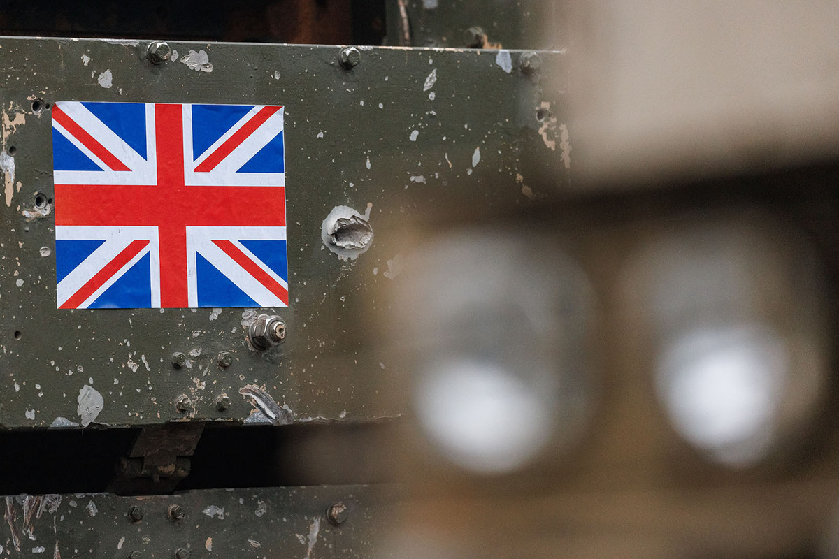 Продолжают гадить: британцы пообещали Украине ракету, способную достичь Москвы