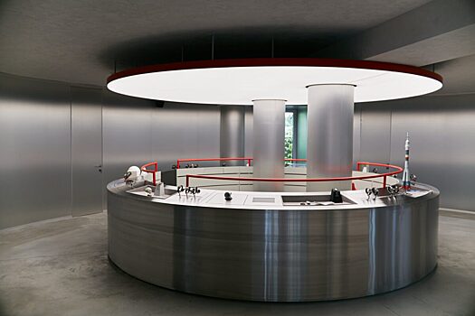 Часовой Завод “Ракета” открывает в Петергофе арт-пространство