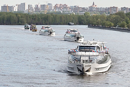 Хуснуллин: Нужно развивать перевозки по рекам