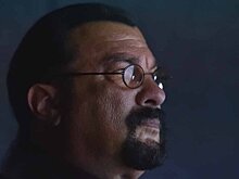 Стивен Сигал выставил на продажу особняк на Рублевке за 700 миллионов рублей