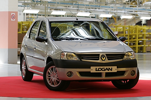 В московском каршеринге появился Renault Logan