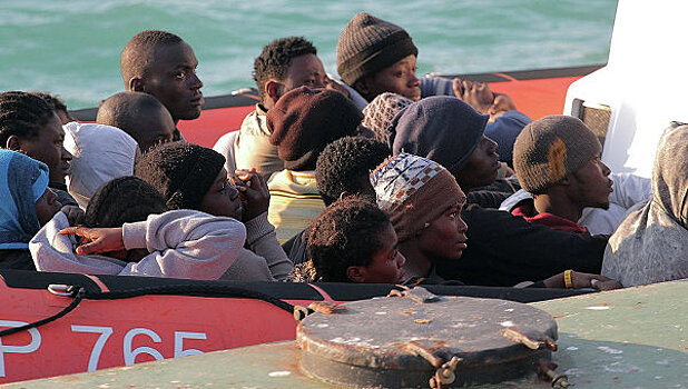 Тунис выступил против военной миграционной операции в Средиземноморье