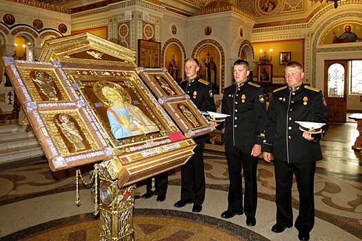В Свято-Владимирский собор Севастополя доставлена главная икона ВМФ