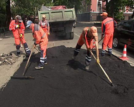 В Калининграде приступили к ремонту дорог на ул. Радищева, Лесопарковой и Степана Разина