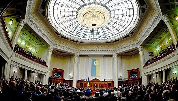 Переселенцы с мандатами: кто из экс-крымчан прошел в Верховную раду