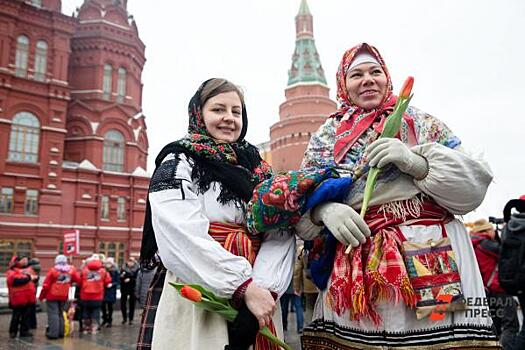 Россиянки рассказали, на какие южные курорты поедут 8 марта